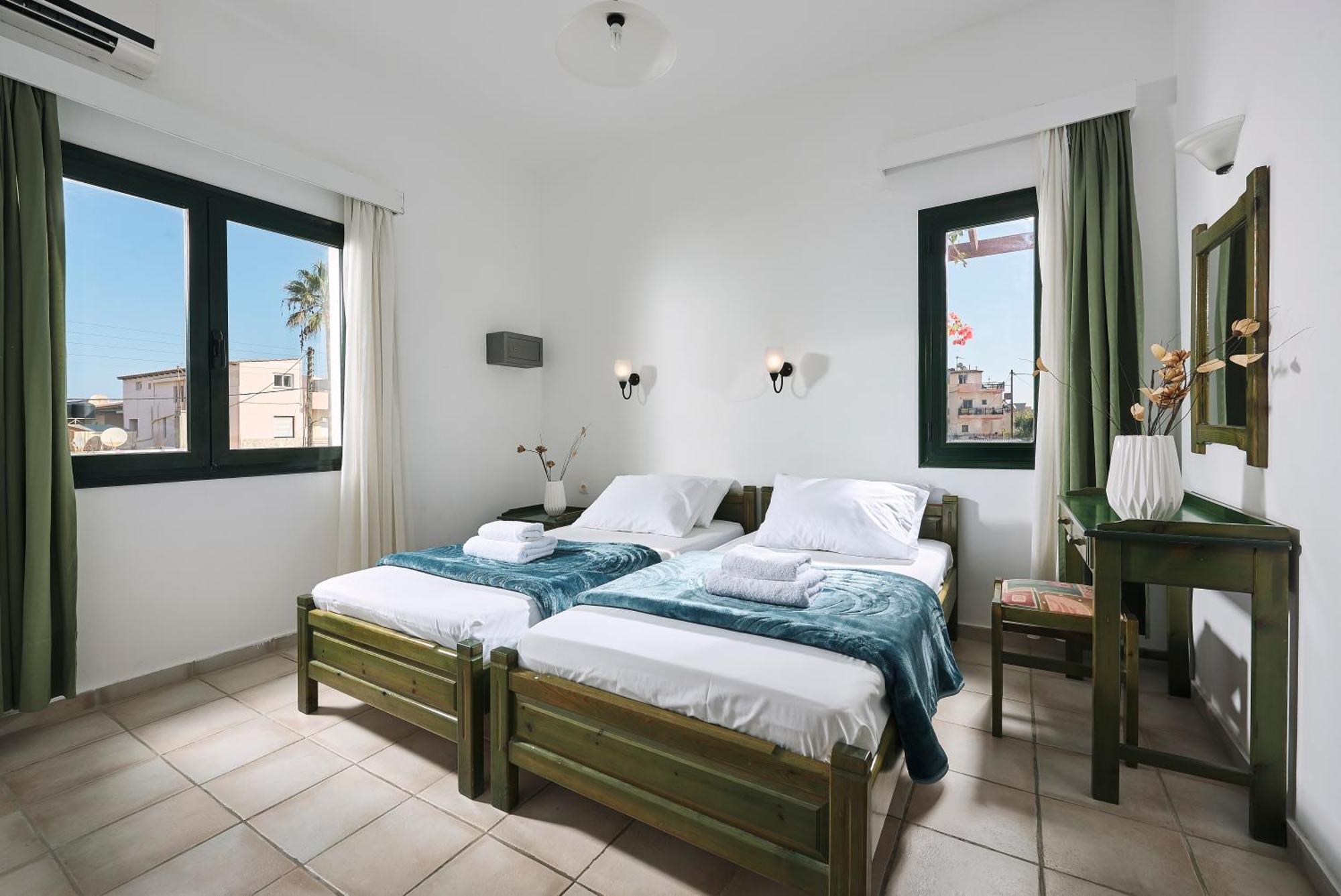 Eva Suites & Apartments Agia Marina Habitación foto