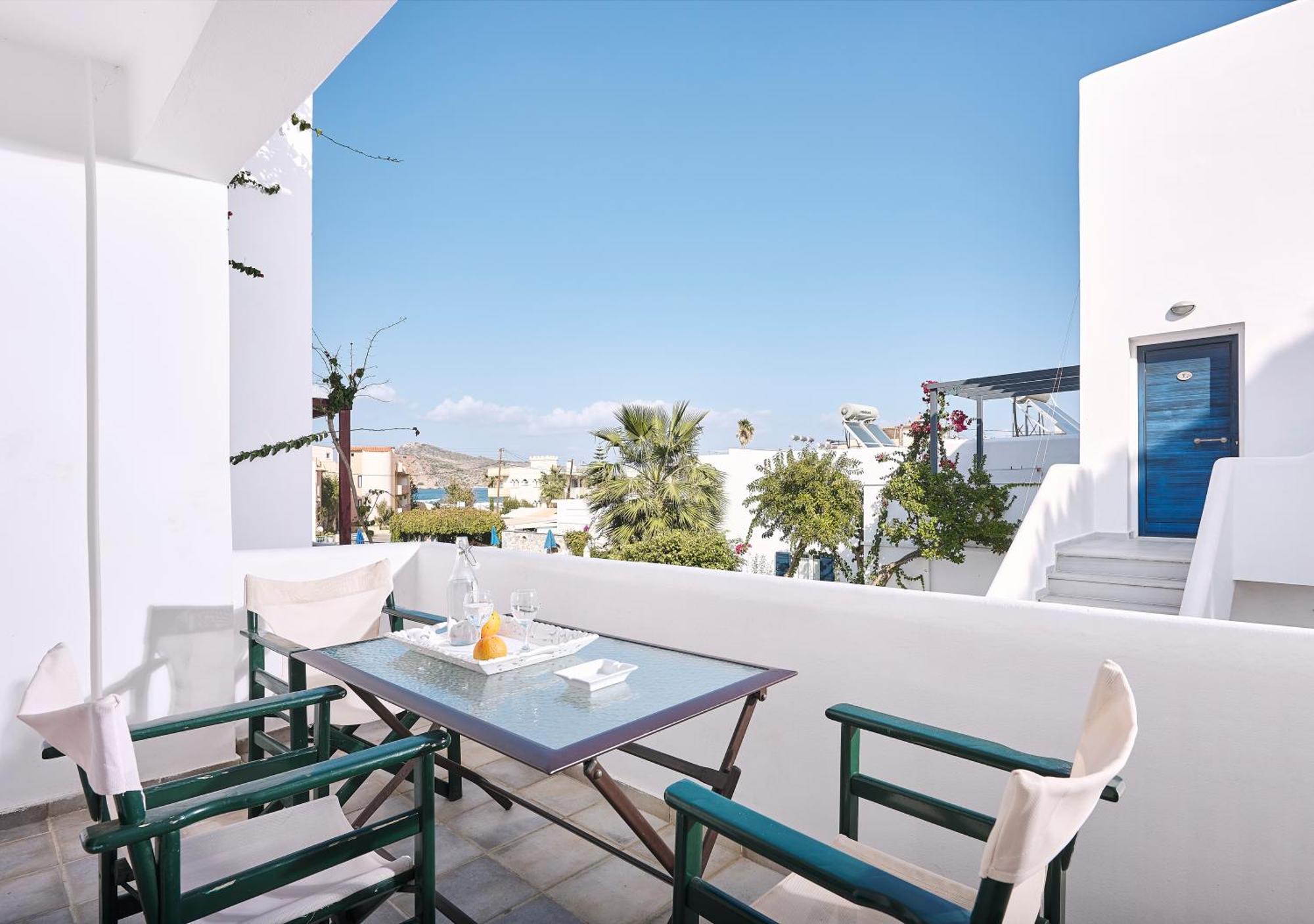 Eva Suites & Apartments Agia Marina Habitación foto